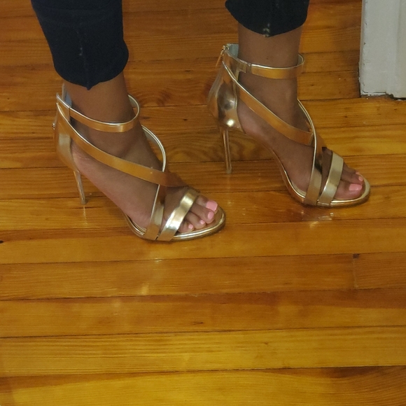 Vince Camuto Devin Sandal - Picture 4 of 8
